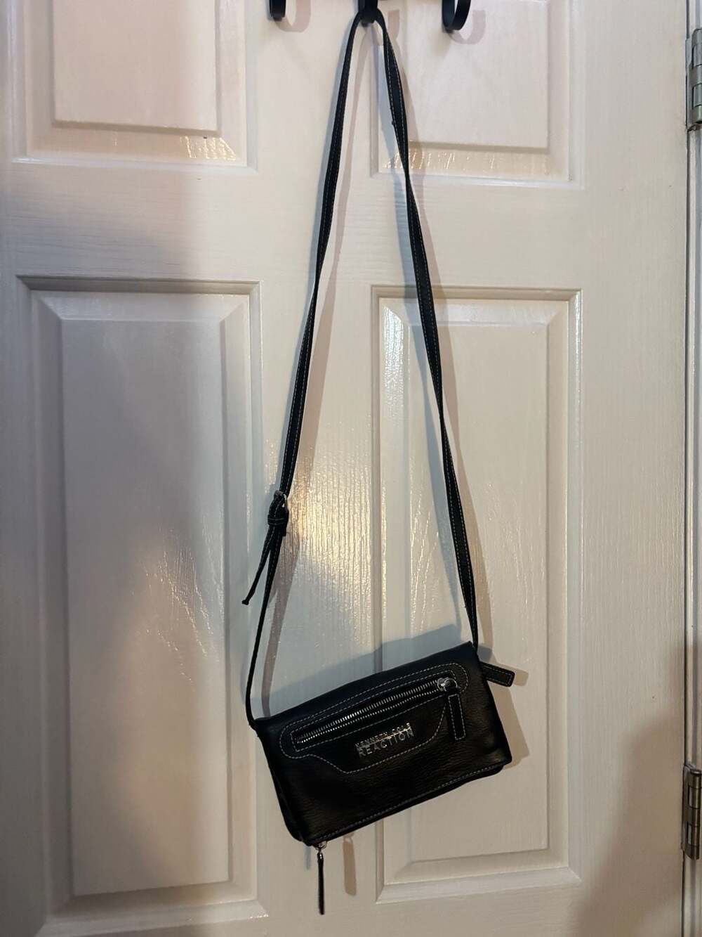Kenneth Cole Reaction Black Faux Leather Crossbody Bag with Contrast Stitching